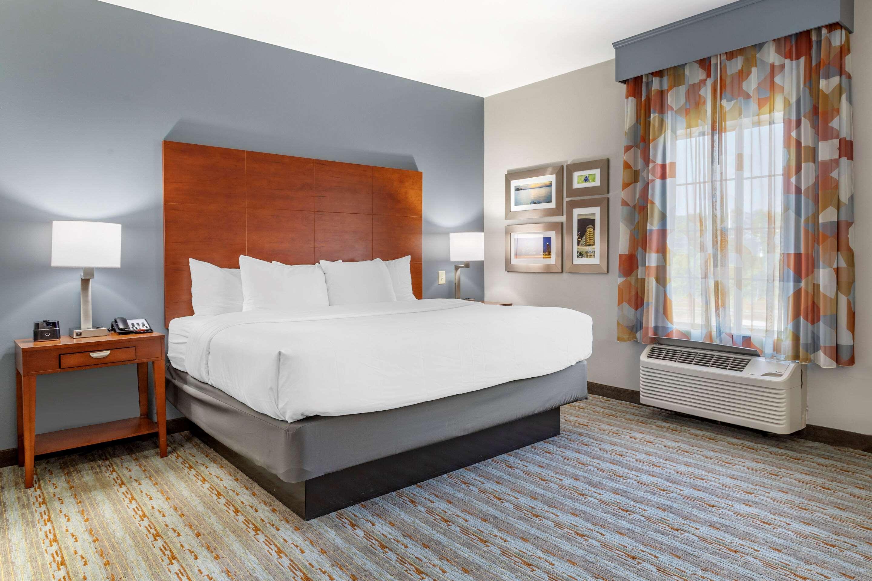 Comfort Inn & Suites Cleveland Ngoại thất bức ảnh