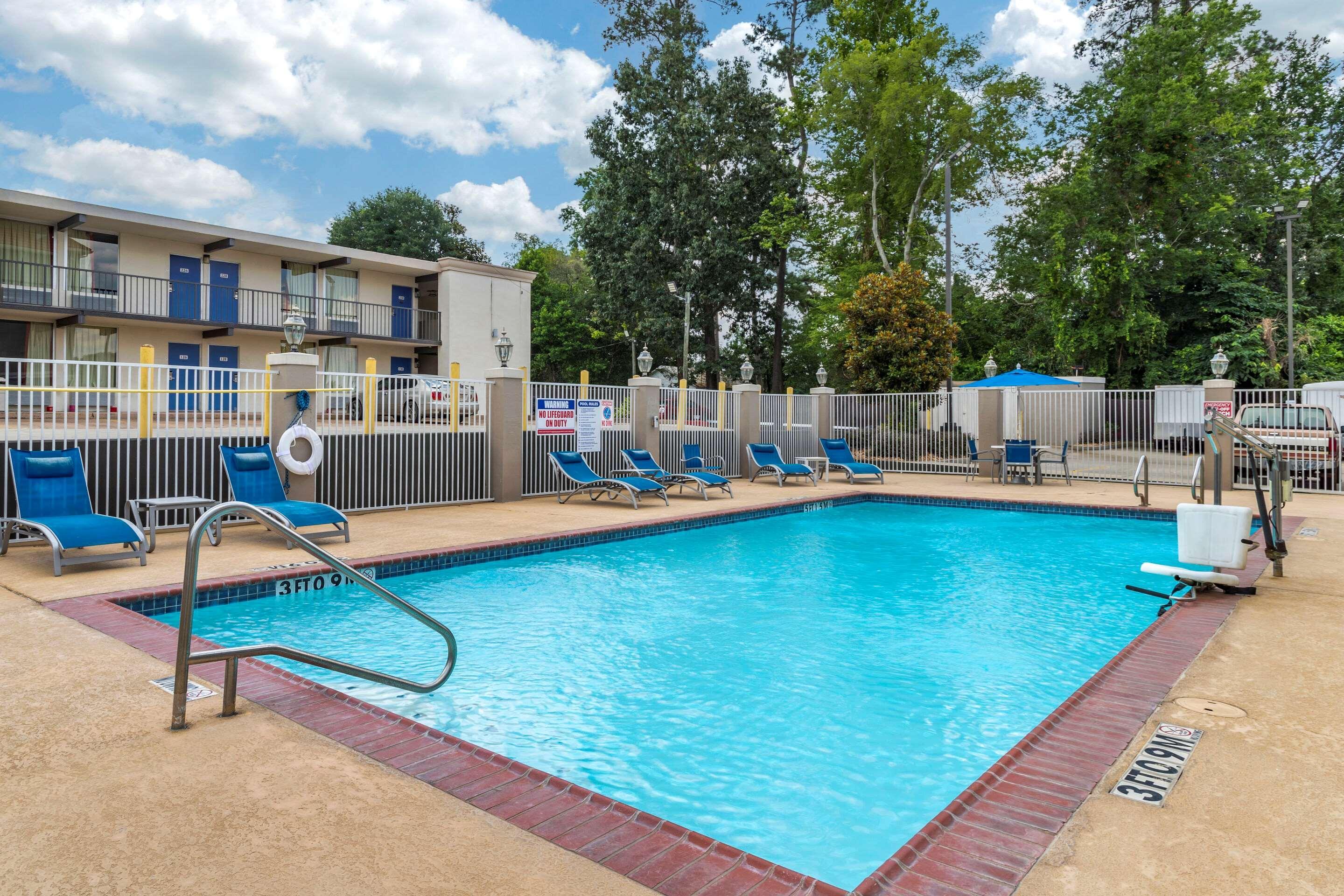 Comfort Inn & Suites Cleveland Ngoại thất bức ảnh