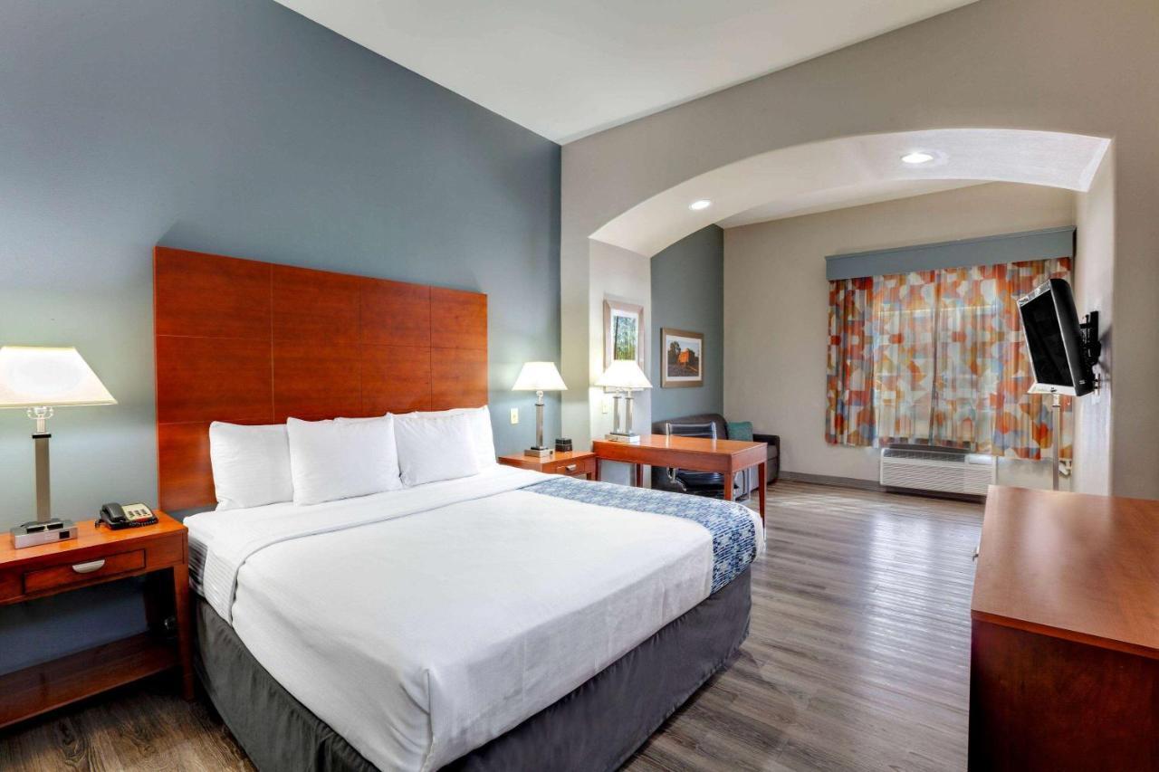 Comfort Inn & Suites Cleveland Ngoại thất bức ảnh