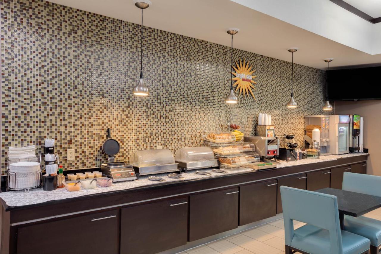 Comfort Inn & Suites Cleveland Ngoại thất bức ảnh