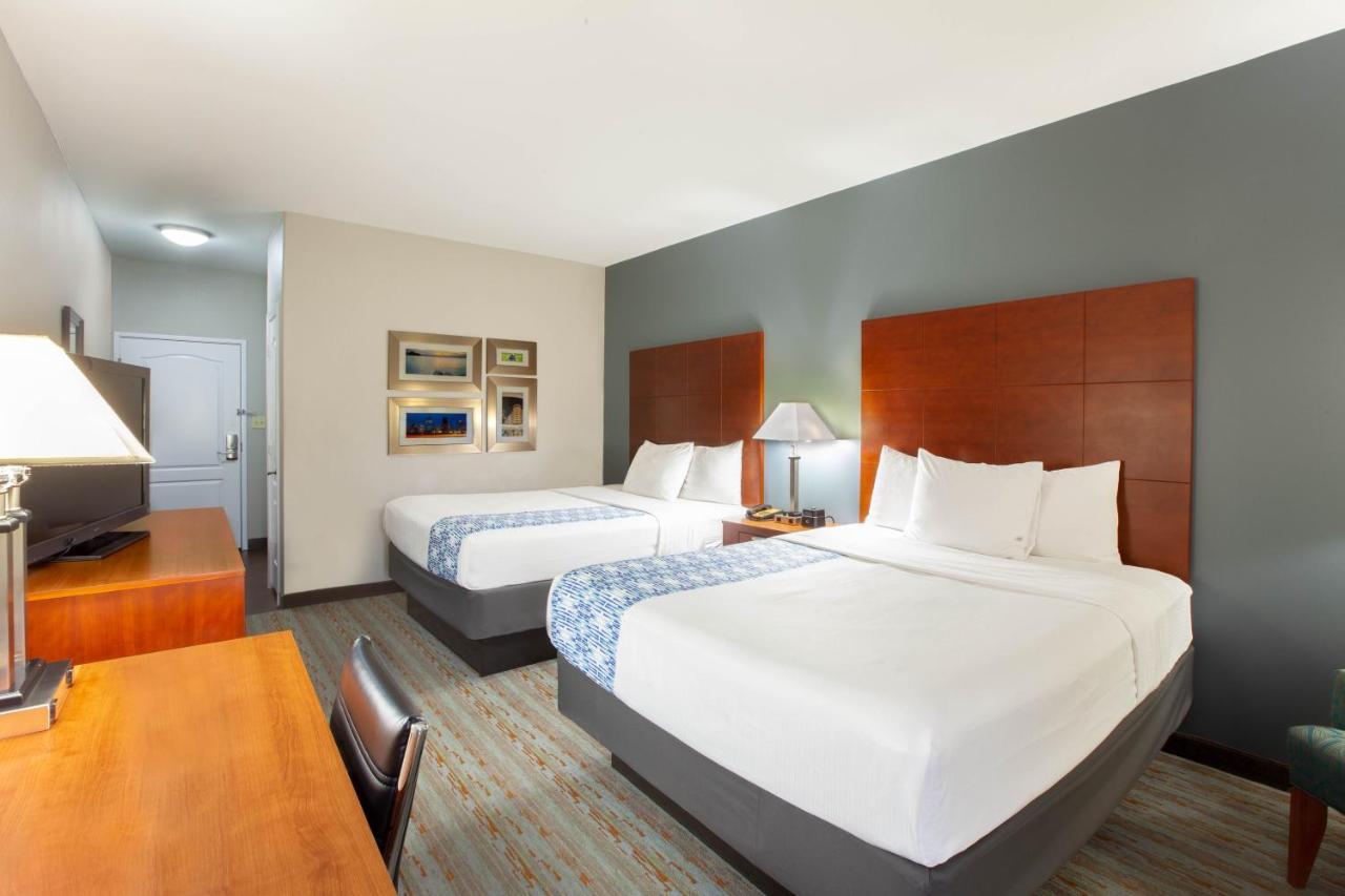 Comfort Inn & Suites Cleveland Ngoại thất bức ảnh